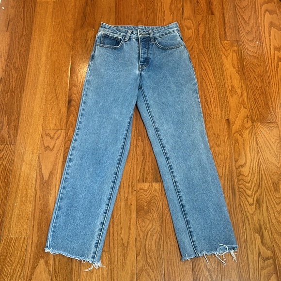 JOHN GALT FROM BRANDY MELVILLE LIGHT WASH DENIM JEANS BUTTONS CLOSURE SIZE XS - Picture 8 of 13